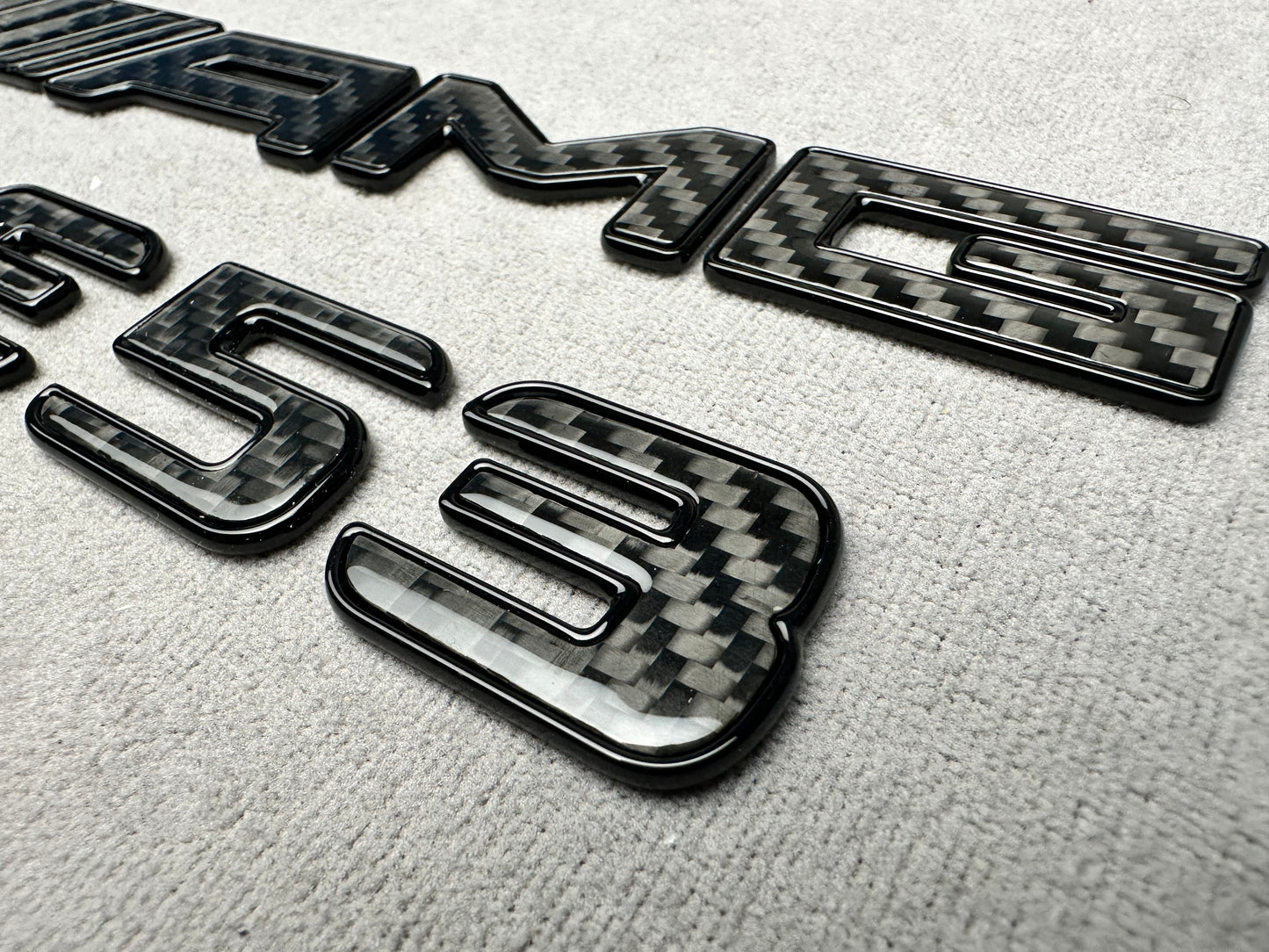 AMG GLE 53 carbon fiber trunk emblem badge for Mercedes GLE-Class, high-quality emblem, premium design