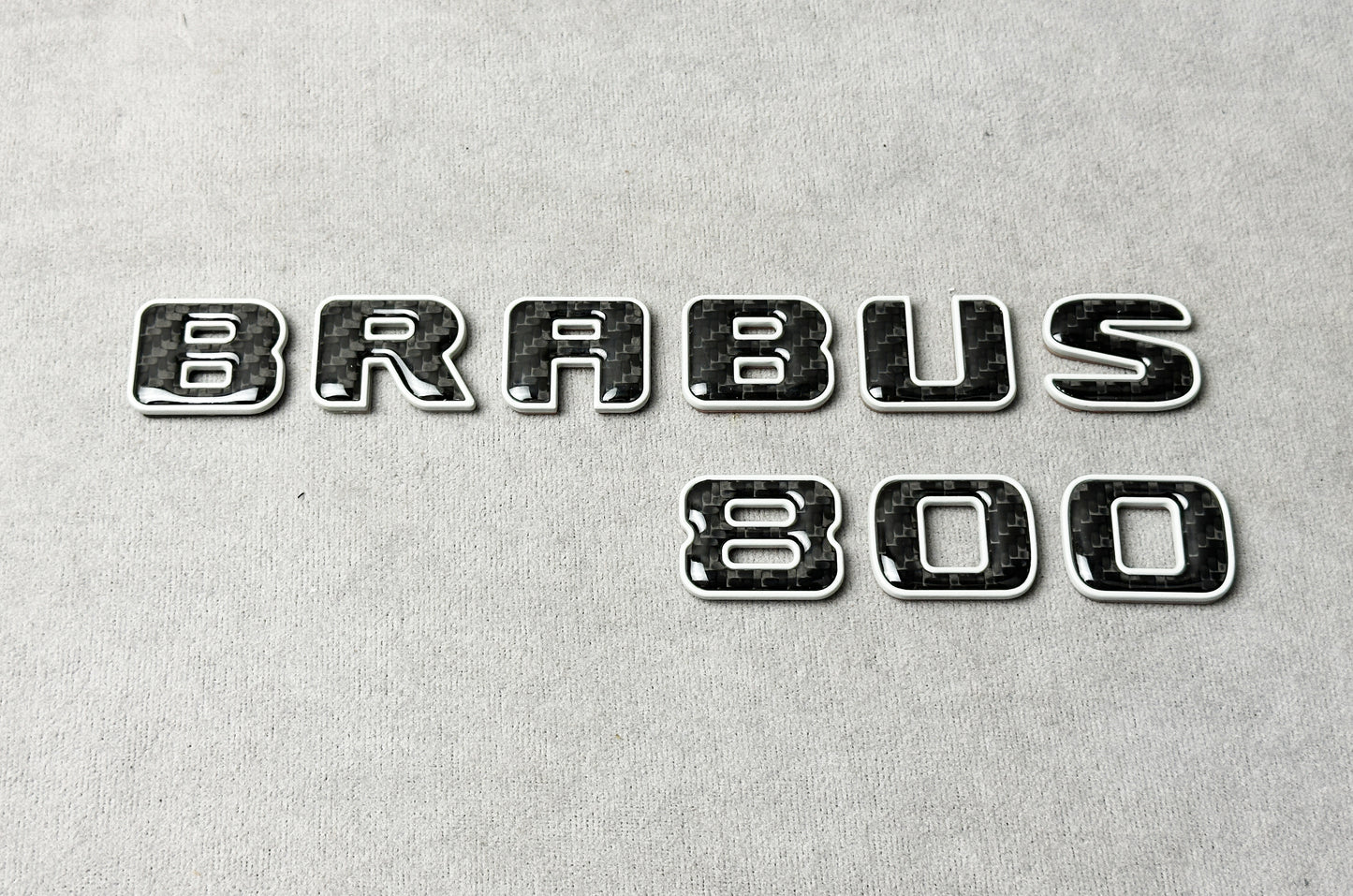 BRABUS 800 emblem with Nardo Grau metal and carbon