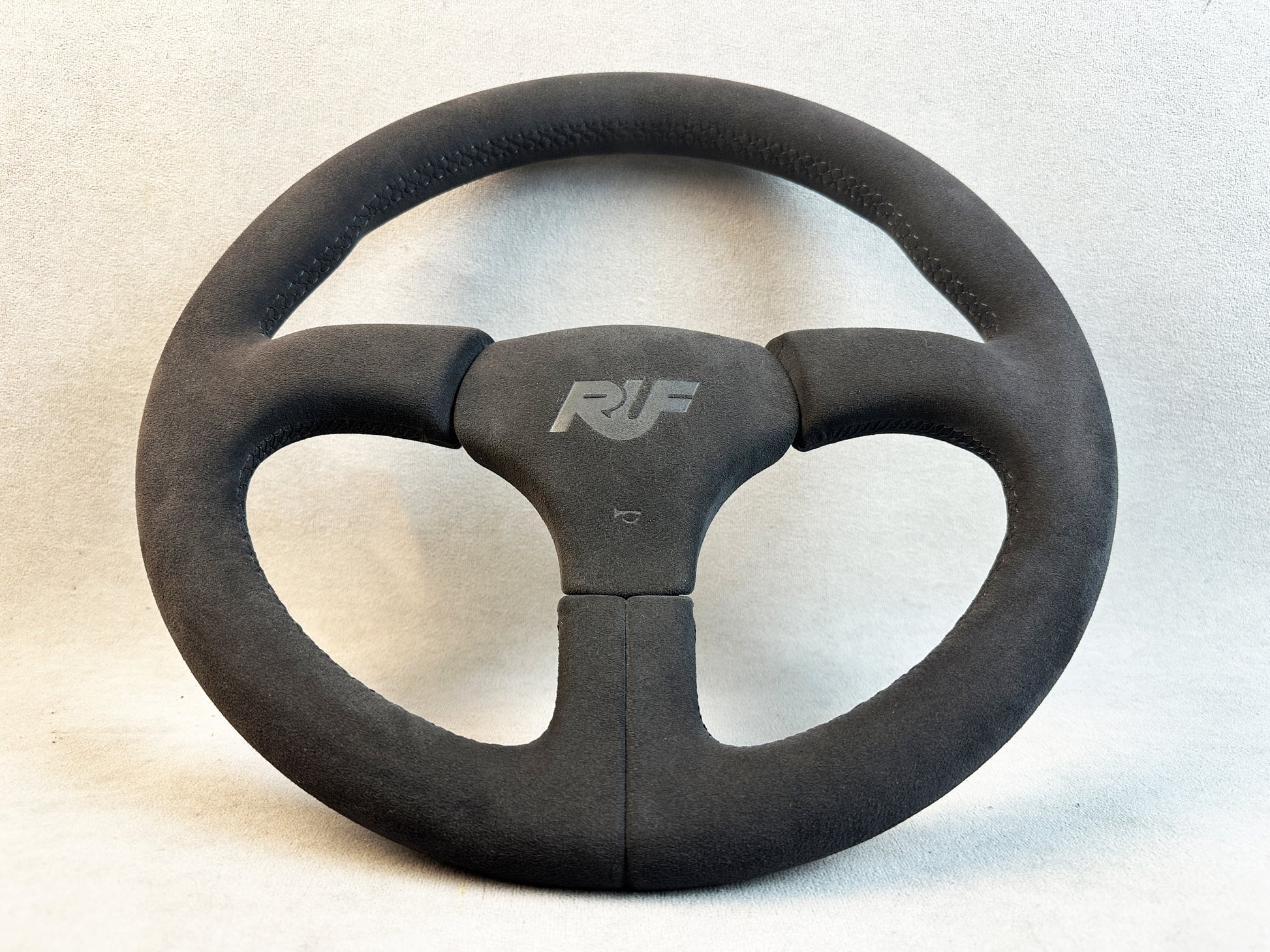 Porsche 993 interior with classic Atiwe 32 steering wheel upgrade