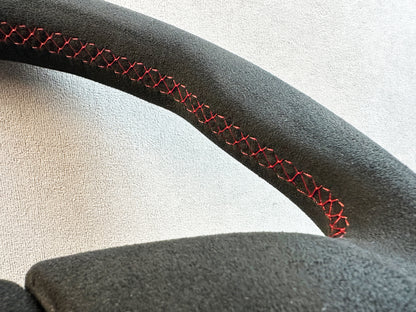 Rear view of Atiwe 32 red stitch wheel