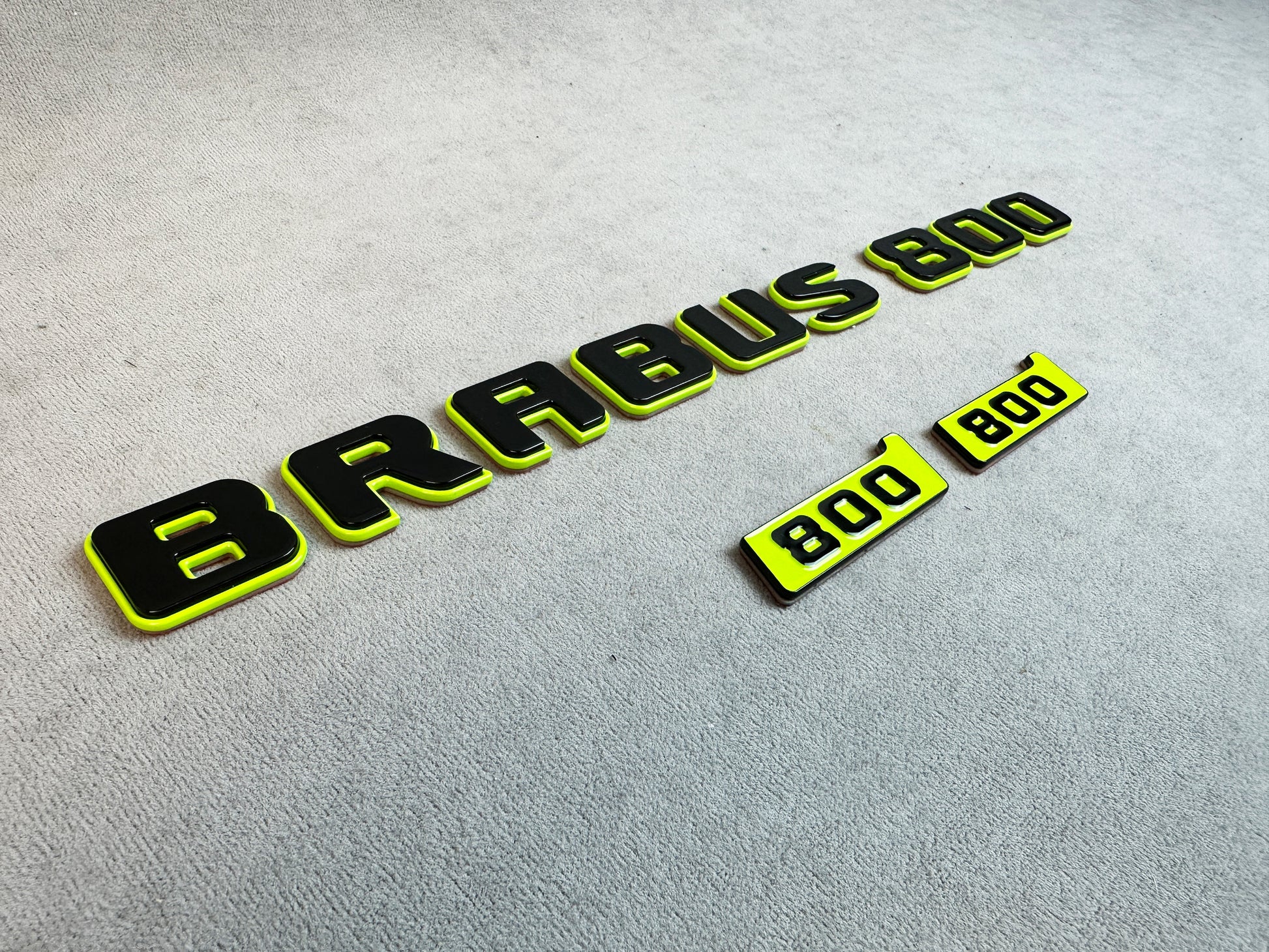 Side "800" fender emblems in lime green for G-Wagon