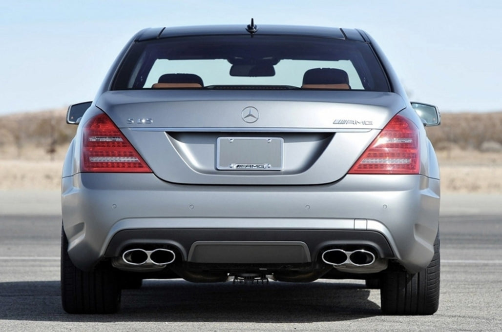 Complete Body Kit for Mercedes S-Class W221 LWB (2005–2011) with Front Grille, Side Skirts and Exhaust Tips