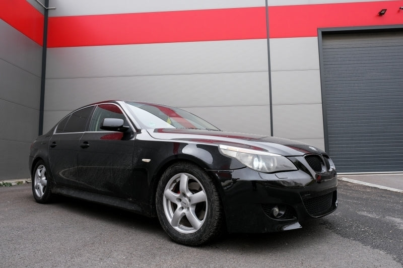Front Bumper M5 Design with Double Stripe Kidney Grilles for BMW 5 Series E60 E61 (2003-2010)