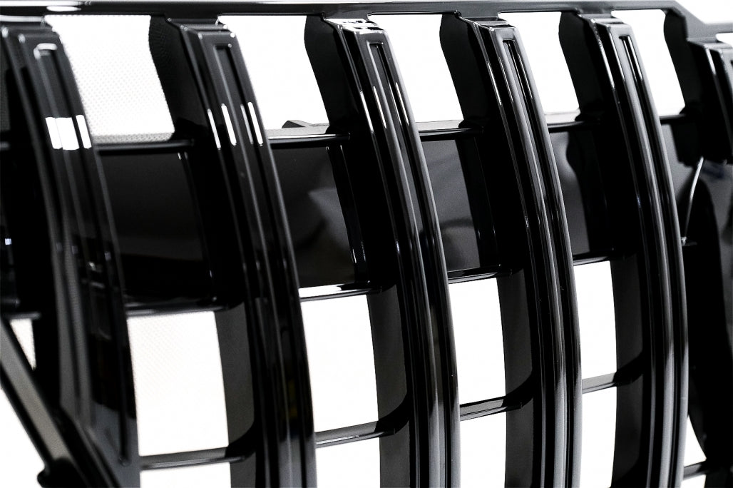 Front Grille GT-R Panamericana Piano Black Design for Mercedes GLK X204 Facelift (2013–2015)