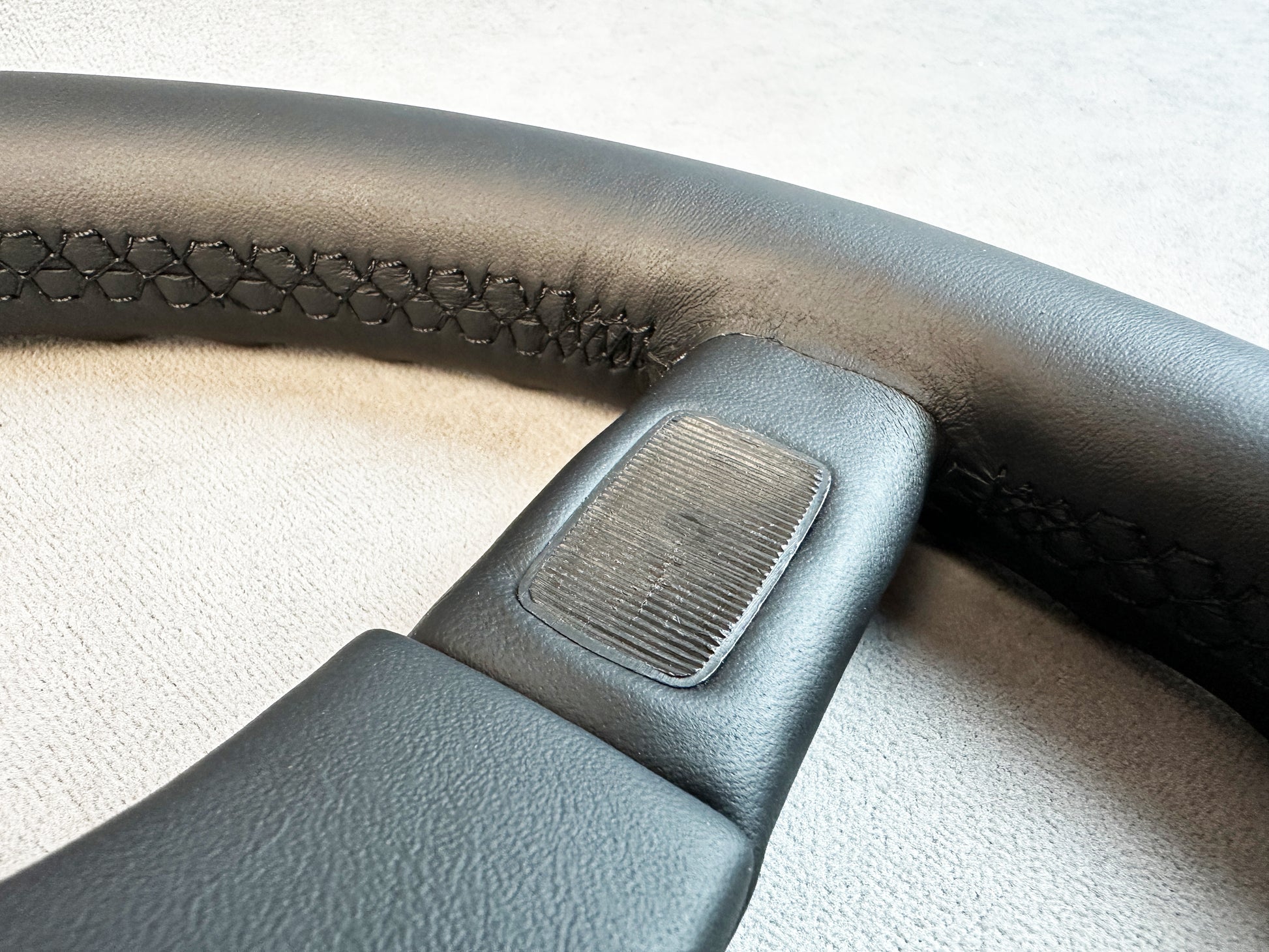 Full view of Italvolanti leather wheel for Porsche 930 G-Series