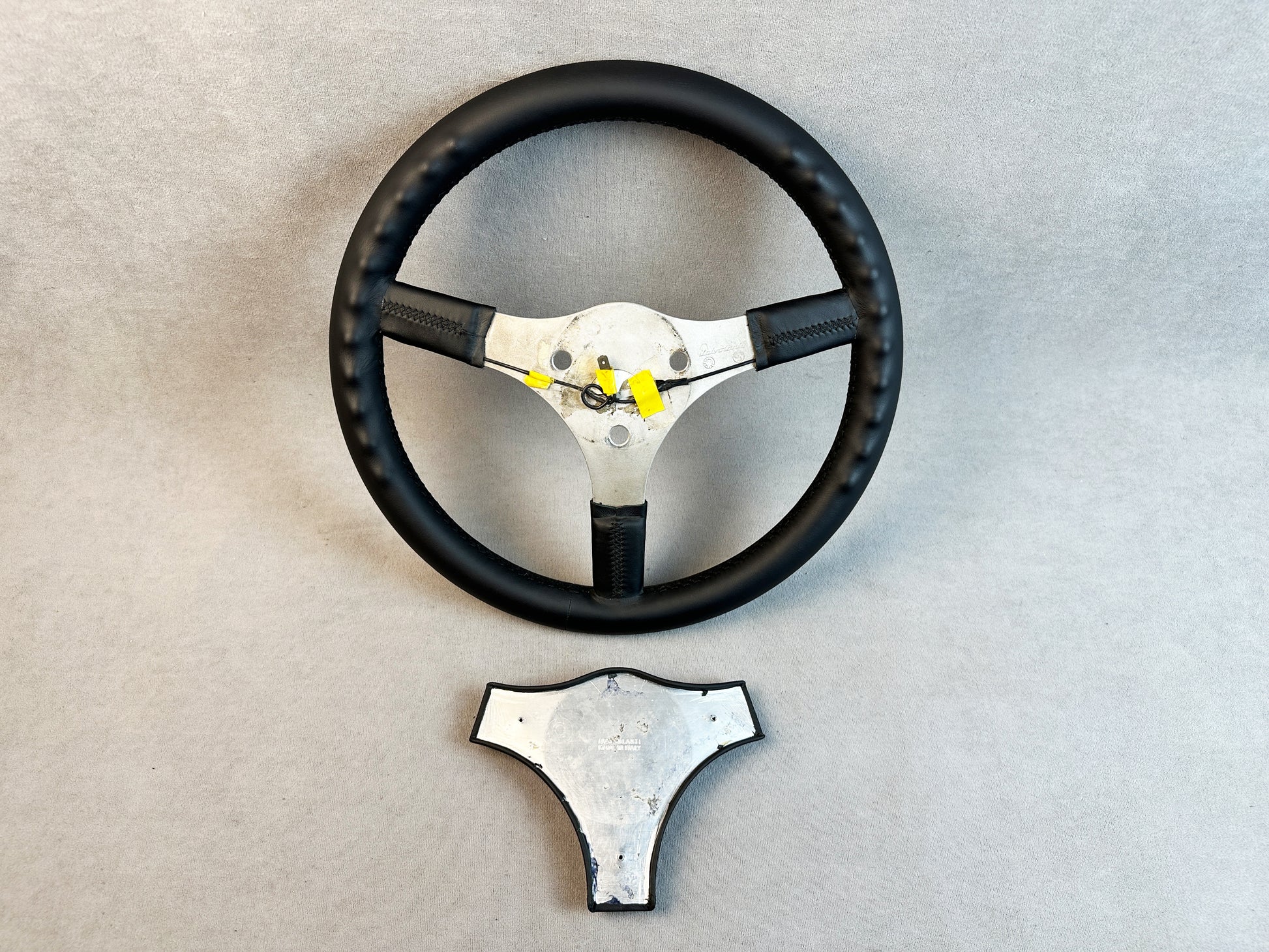 Satin black spokes of Italvolanti Porsche wheel