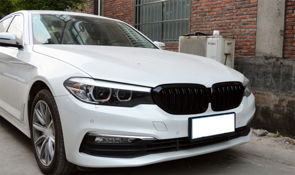Kidney Grilles Double Stripe M Design Piano Black for BMW 5 Series G30 G31 (2017–2019)