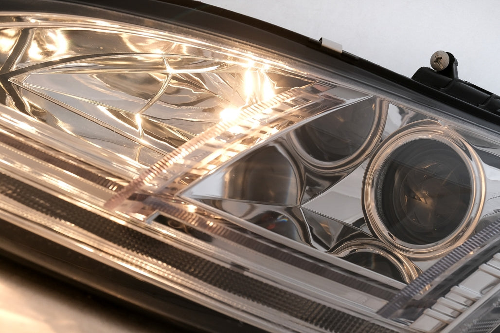 LED DRL Xenon Headlights with Dynamic Sequential Turn Signals for Audi TT 8J (2006–2010) Chrome