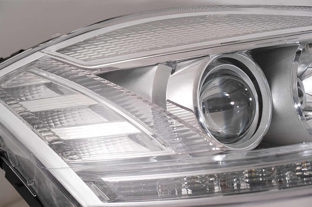 LED Headlights Facelift Look with Sequential Dynamic Turning Lights for Mercedes S-Class W221 (2005–2009) LHD