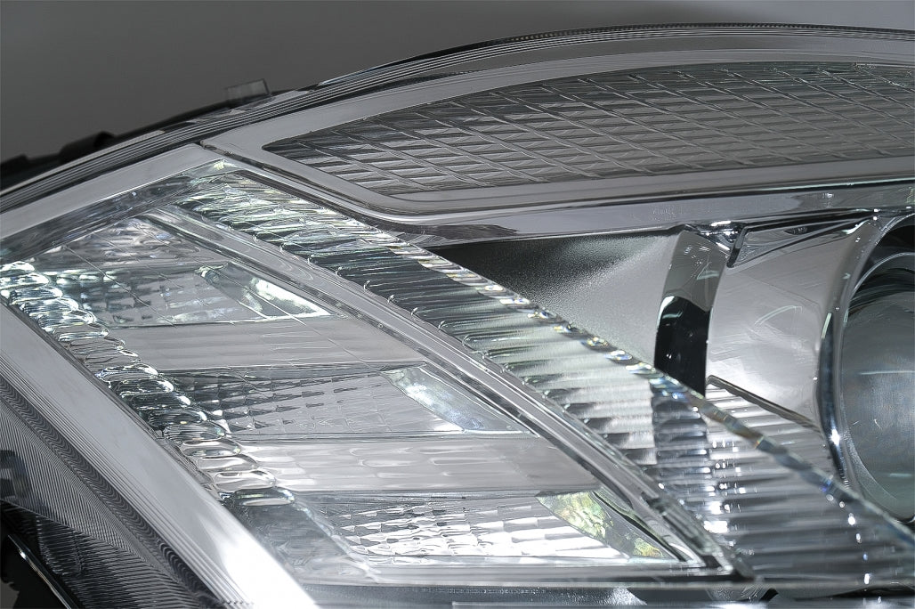 LED Headlights Facelift Look with Sequential Dynamic Turning Lights for Mercedes S-Class W221 (2005–2009) LHD