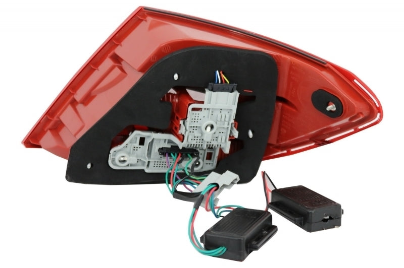 LED Taillights Facelift Design for Mercedes C-Class W204 Sedan (2007–2012)