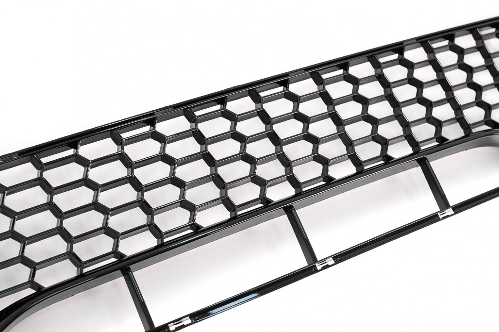 Middle Lower Grille Piano Black for BMW 5 Series G30 G31 M5 Bumper (2017–2019)