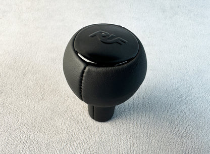 Porsche RUF interior upgrade – gear knob close-up