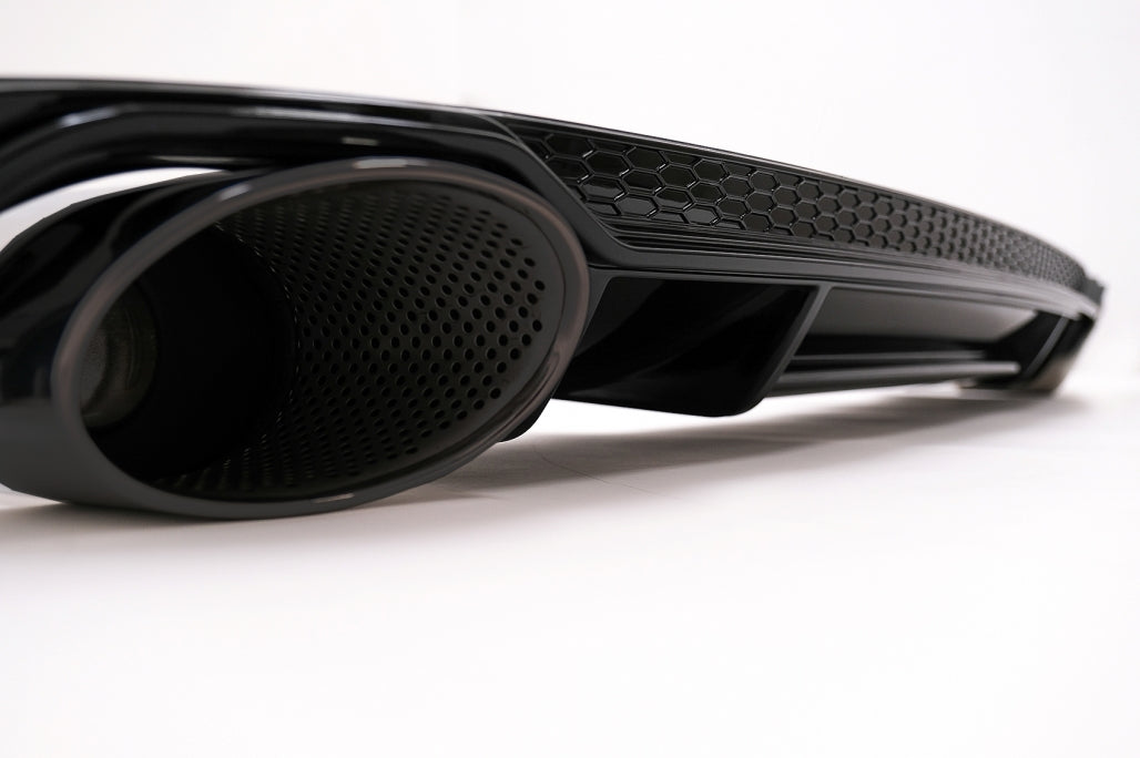 Rear Bumper Valance Diffuser with Exhaust Muffler Tips for Audi A4 B9 8W Sedan / Avant (2016–2018) – S-Line