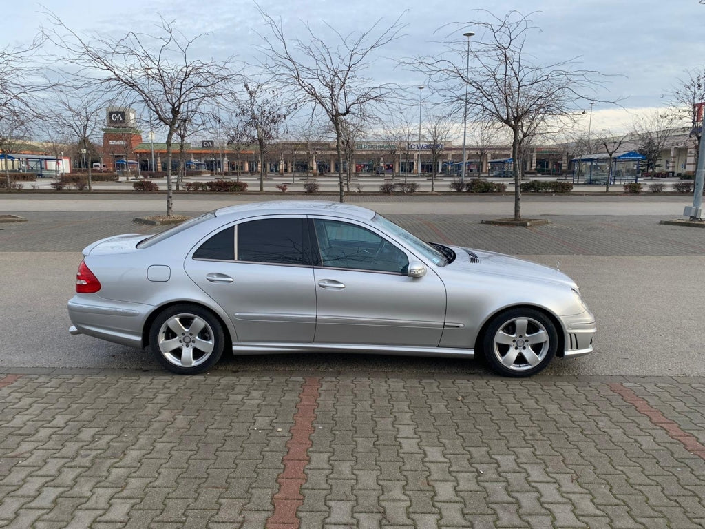 Side Skirts Sport Design for Mercedes E-Class W211 (2003–2009)